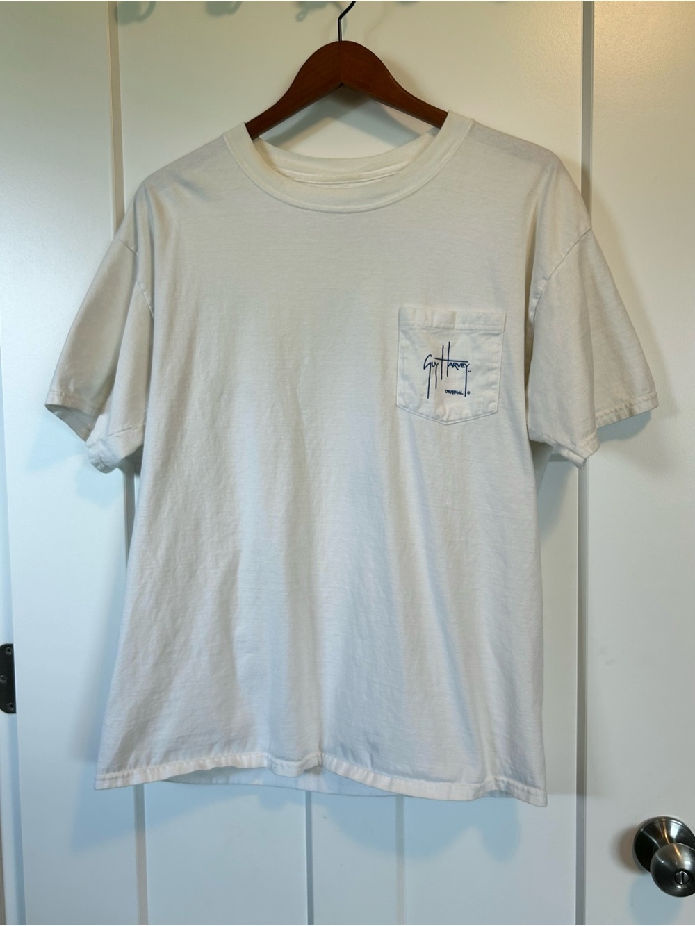 Guy Harvey White Marlin Ornate Frame Pocket Graphic T-Shirt Men's Large White - Picture 2 of 4